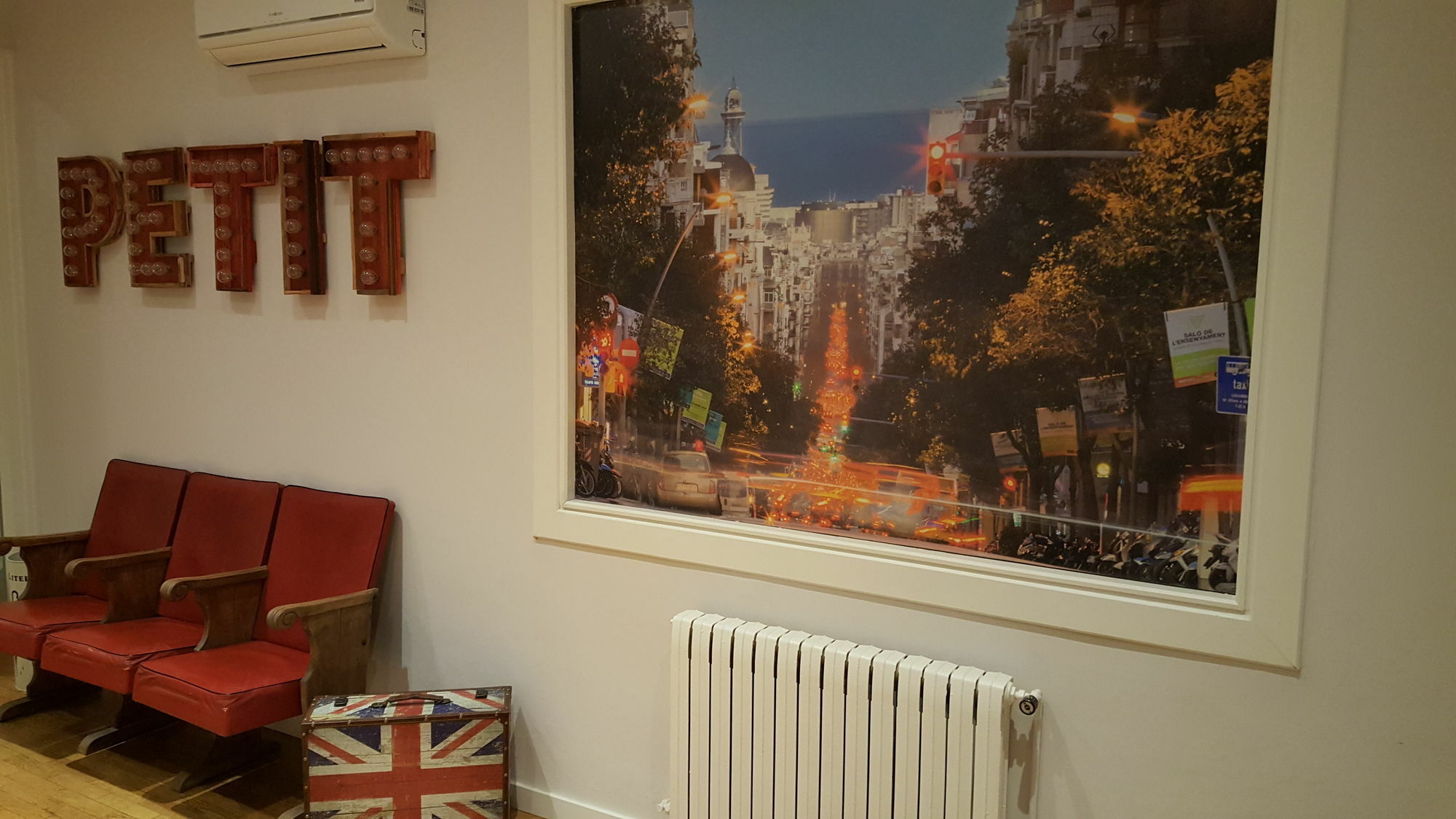 Petit Hotel Βαρκελώνη Εξωτερικό φωτογραφία